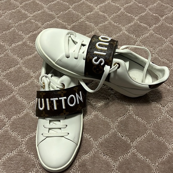Louis Vuitton front row sneakers - Picture 2 of 3